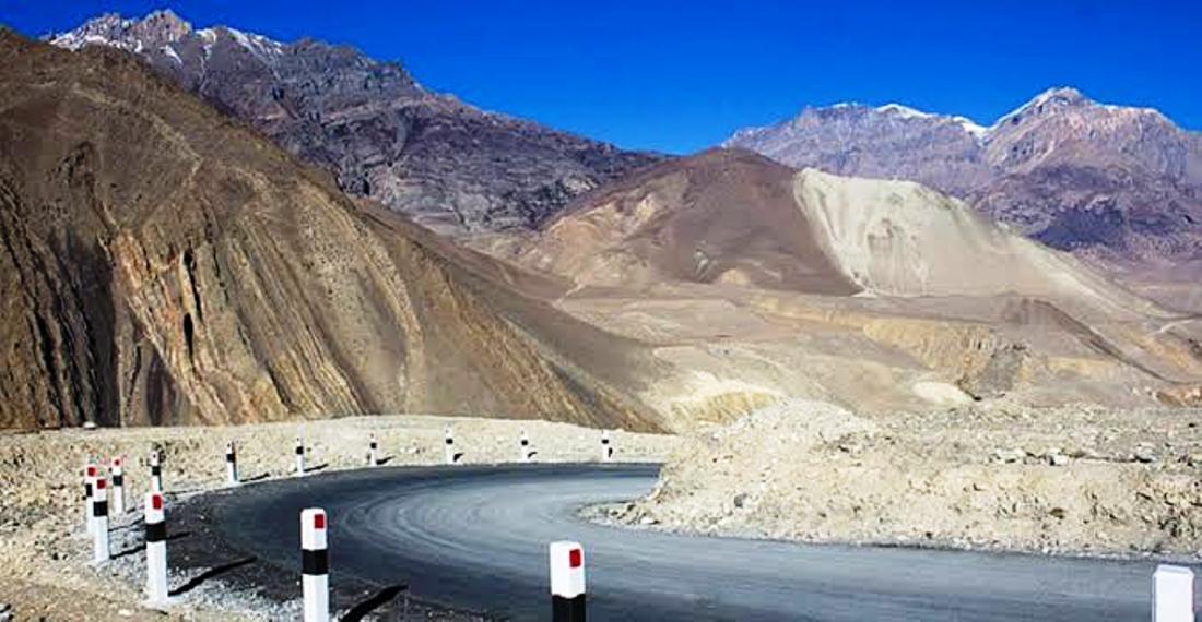बाढीपहिरोले अवरुद्ध सडक :रसुवा र मुस्ताङ बाहेक अन्य सञ्चालन